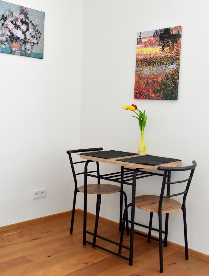 Airstay Apartment: Grebovka